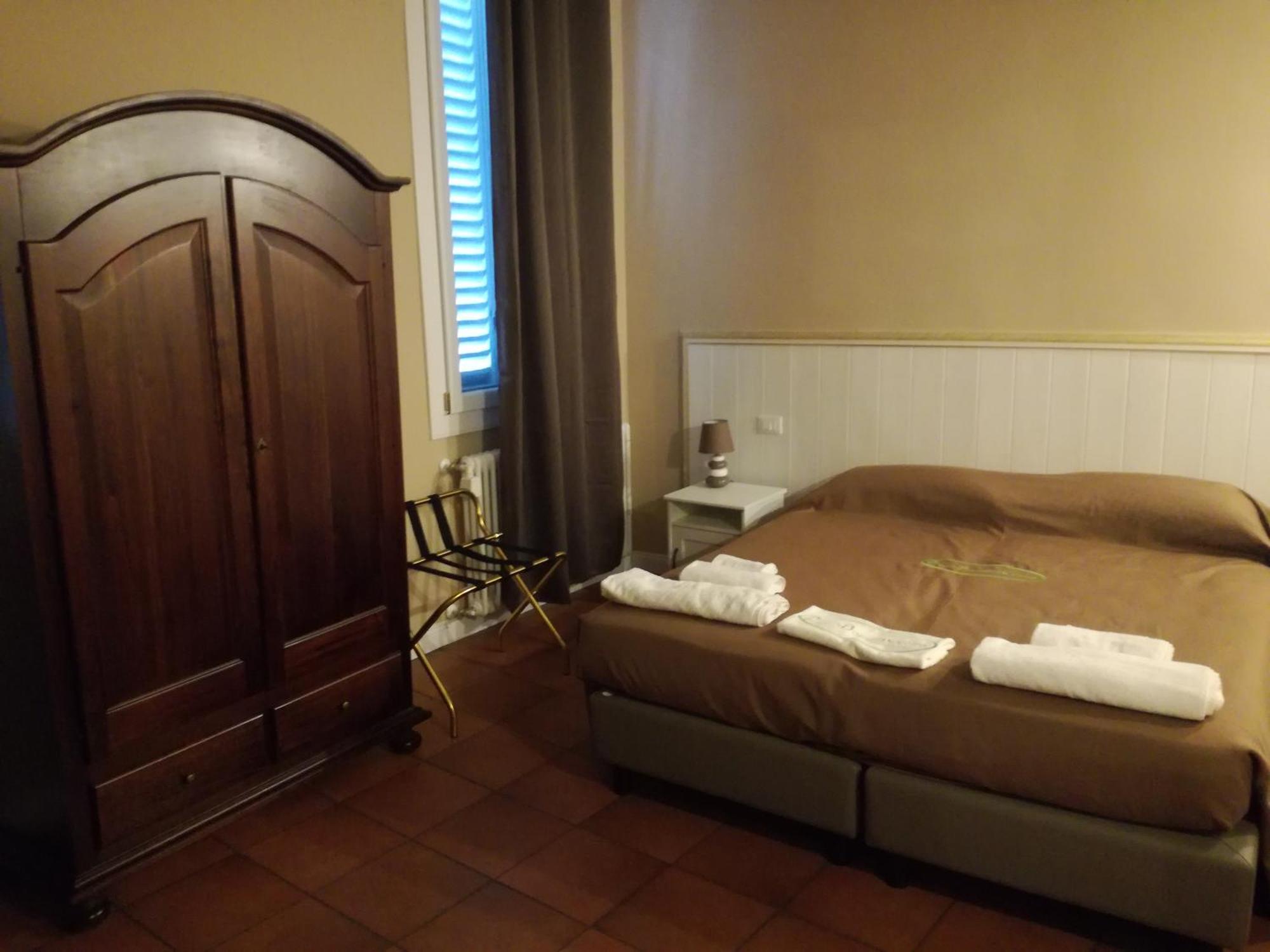 Piazza San Domenico Rooms - Bedinbolognacentro Buitenkant foto